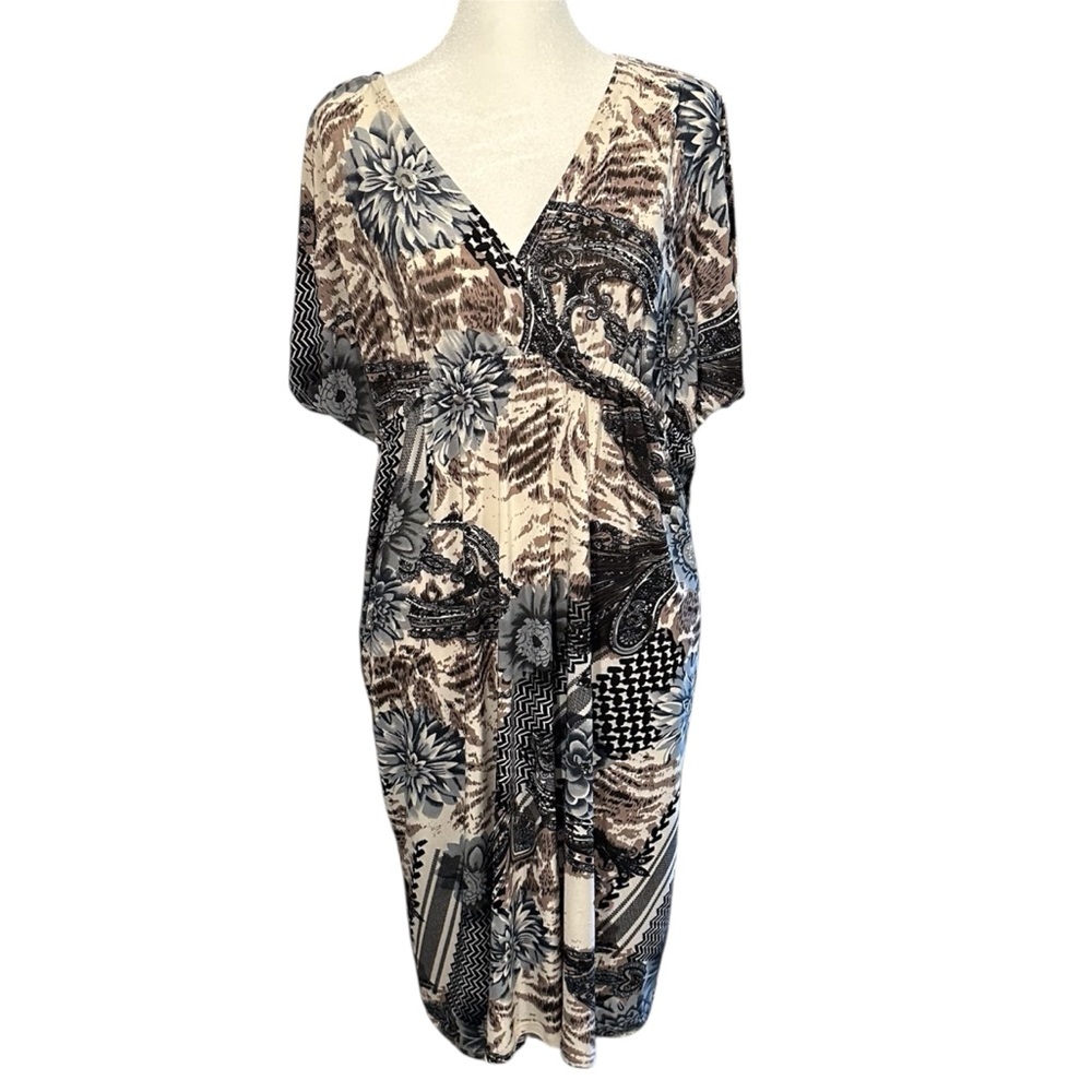 Floral Print Medium Flowy V-Neck Dress